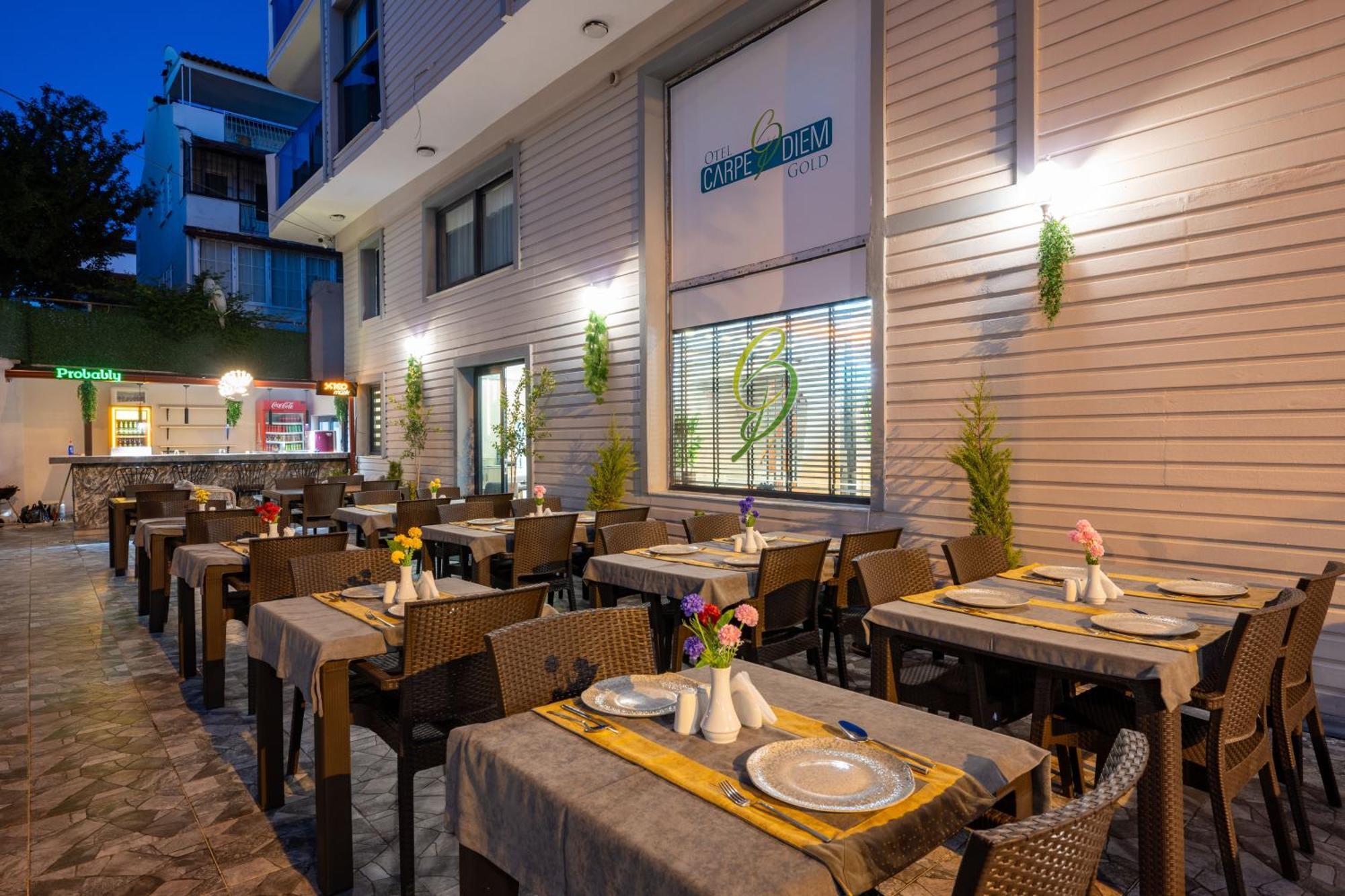Otel Carpediem Gold 쿠사다시 외부 사진