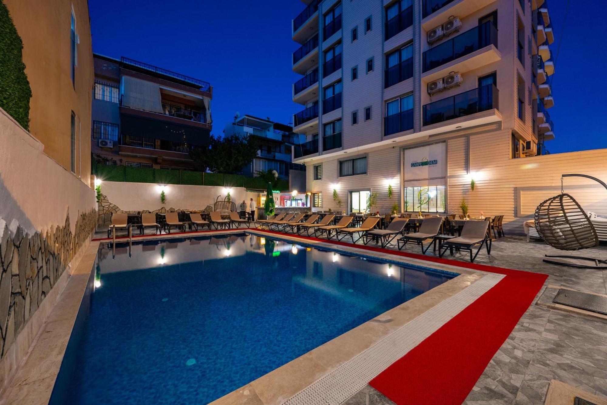 Otel Carpediem Gold 쿠사다시 외부 사진