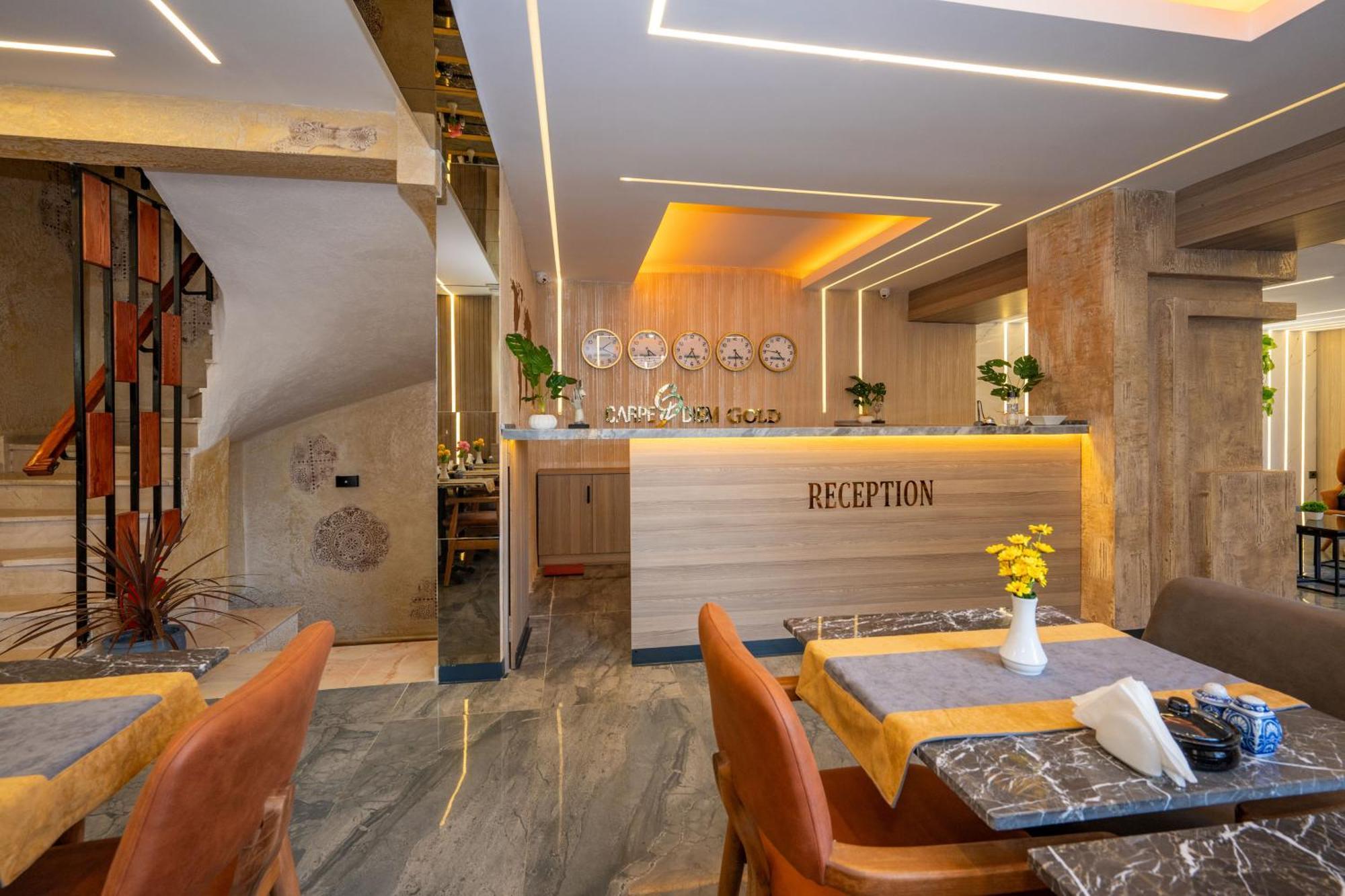 Otel Carpediem Gold 쿠사다시 외부 사진
