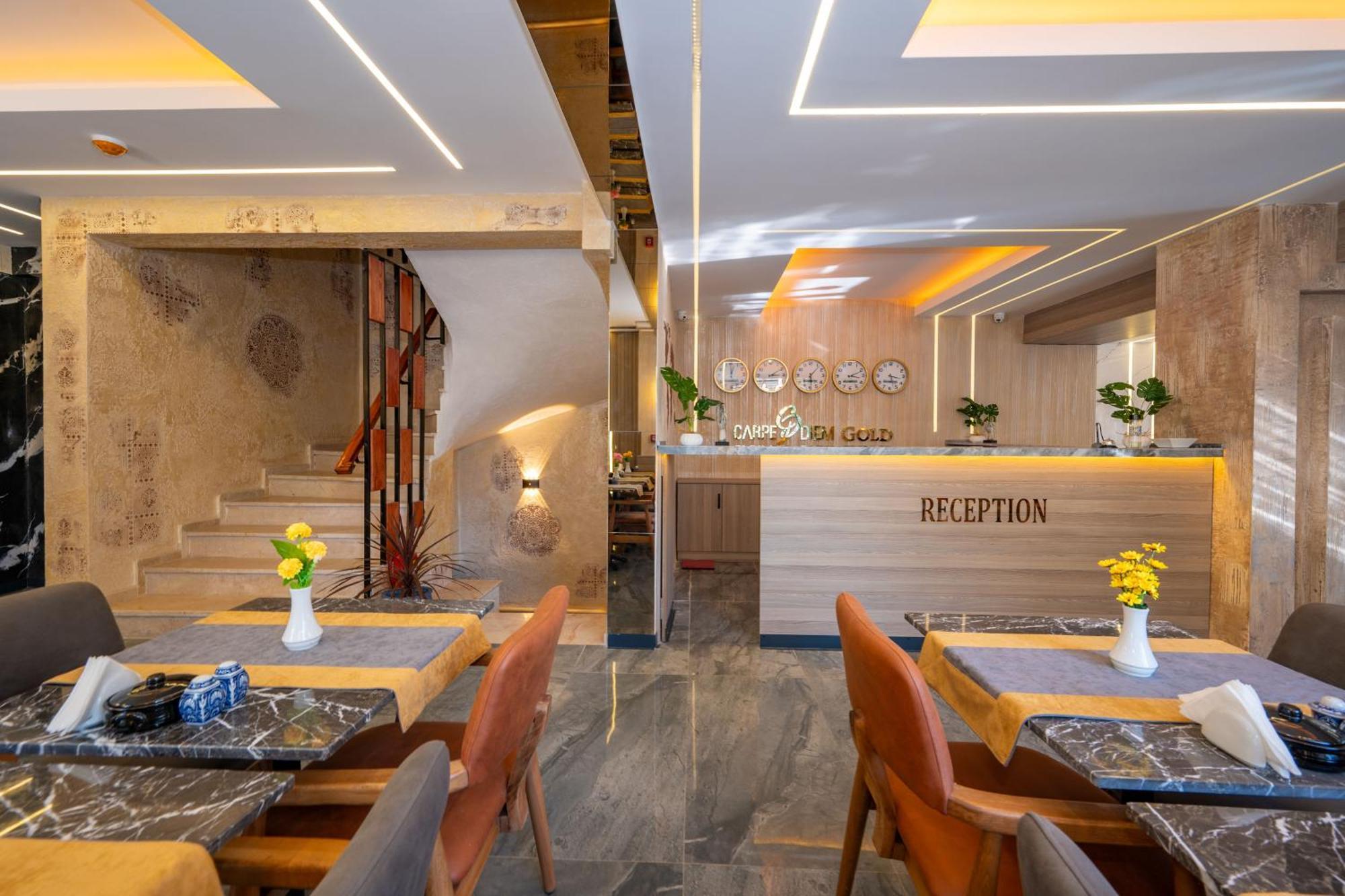 Otel Carpediem Gold 쿠사다시 외부 사진